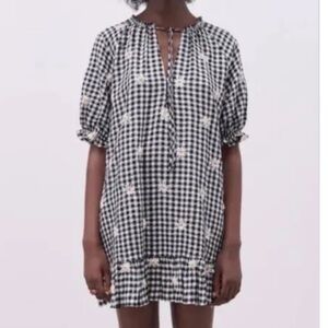 Zara gingham embroidered sunflower 🌻 dress